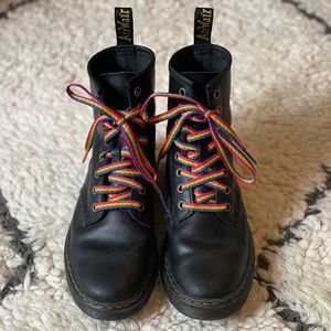 Doc marten boot women’s size 7 (6M, 7W, 38EU)